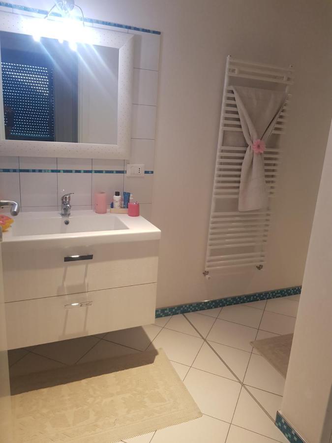 Апартаменты La Casa Di Dalila Санта-Кроче-суль-Арно Экстерьер фото